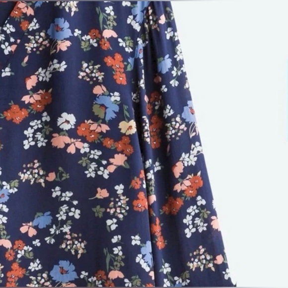 Brina & Em Lemmy Floral Print Blouse – Navy Blue - Picture 5 of 6